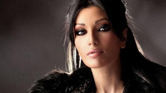 Koena Mitra et sa chirurgie plastique